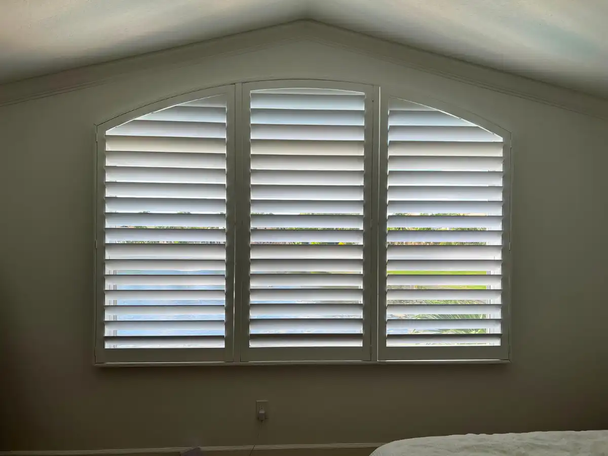 Vinyl plantation shutters in a Sunrise bathroom